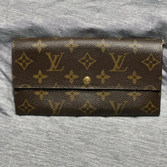Louis Vuitton Handbags - Louis Vuitton Sarah Monogram Wallet Authentic with COA